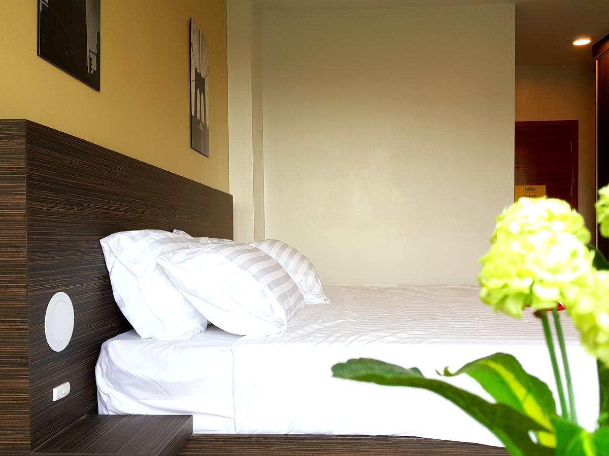 The All 24 Luxury Residence Bangkok Luaran gambar
